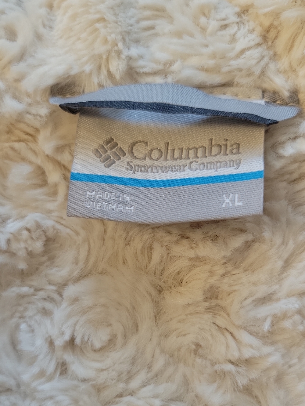 Columbia Women's Cream Quilted Puffer Jacket with Hood - Picture 2 of 4